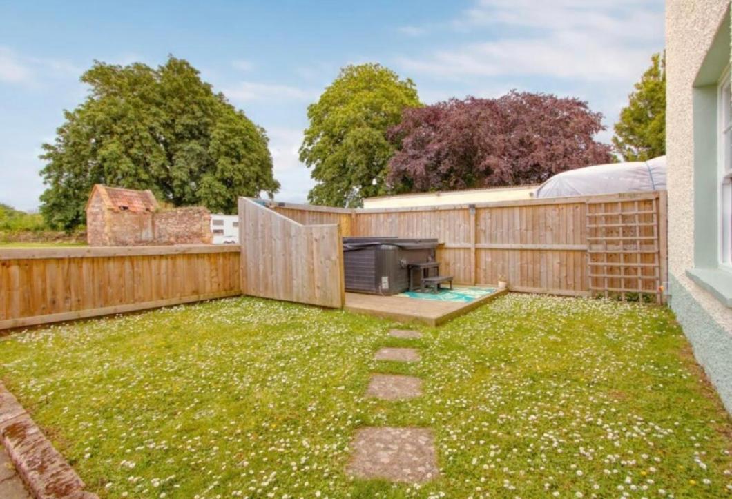 Appartamento Countryside Annexe, With Hottub, Sleeps Up To 4 Durston Esterno foto